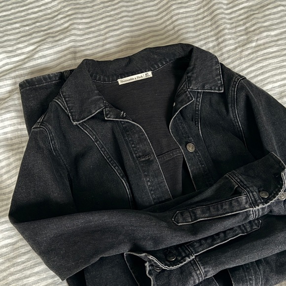 Abercrombie & Fitch medium tall - Picture 2 of 3